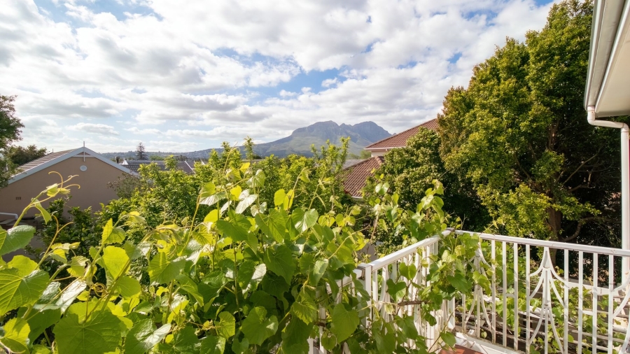 3 Bedroom Property for Sale in Bizweni Western Cape